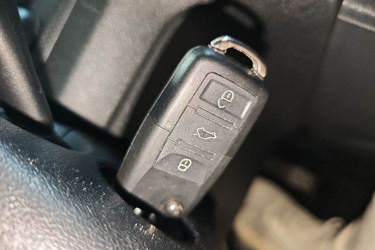 大众 捷达 2013款 1.6L 自动时尚型中控内饰11