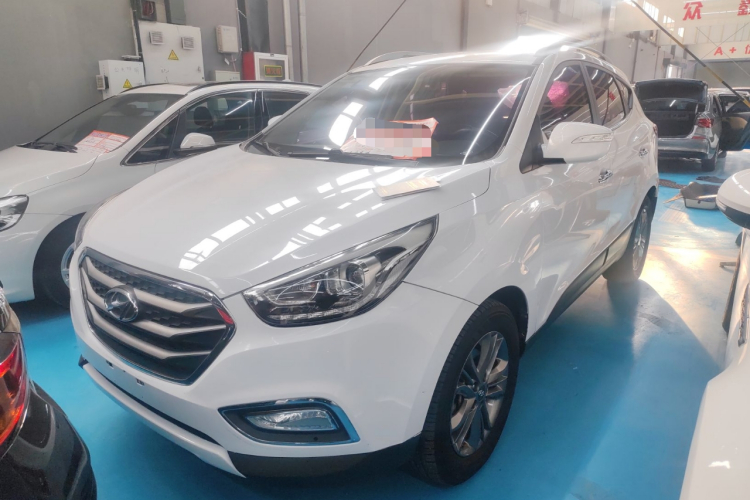 北京现代ix35 2015款 2.0L 自动两驱智能型 国V车身外观1