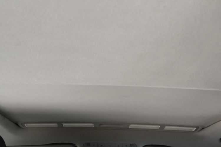 奔驰C级 2015款 改款 C 180 L 运动型中控内饰22