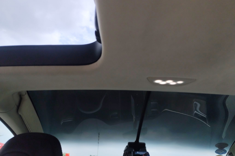 特斯拉 2016款 Model X 75D中控内饰22