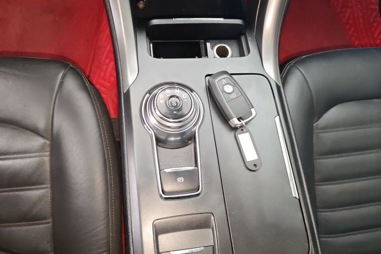 福特 蒙迪欧 2017款 EcoBoost 180 时尚型中控内饰18