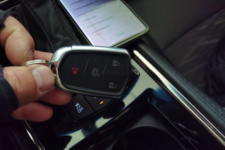 凯迪拉克ATS-L 2017款 28T 技术型中控内饰11