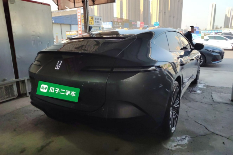 阿维塔12 2024款 700 三激光后驱奢享版车身外观6004