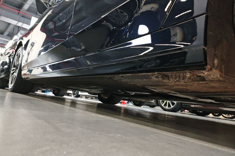 宝马5系 2025款 530Li 领先型 M运动套装局部细节9002