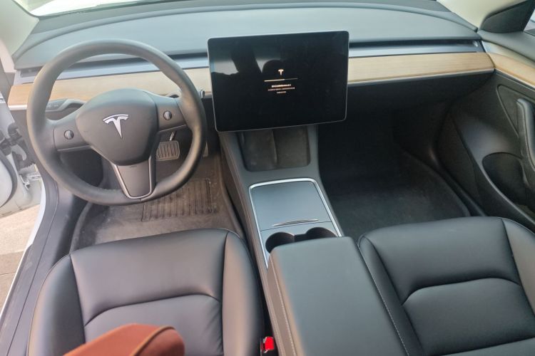 特斯拉 Model 3 2022款 后轮驱动版中控内饰12