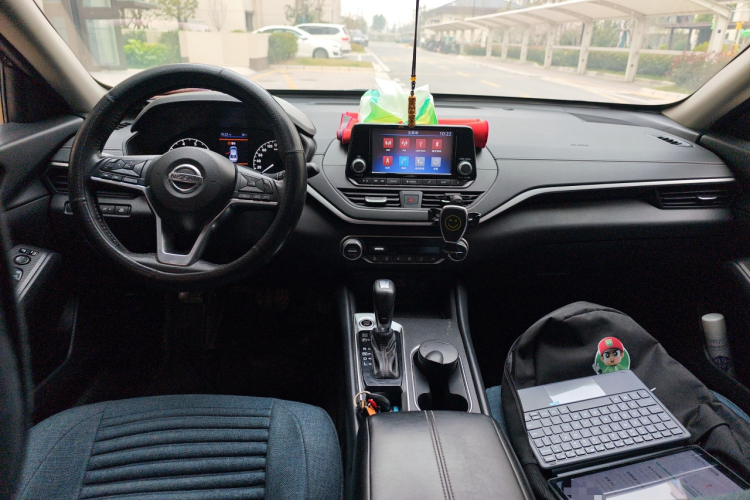 日产 天籁 2019款 2.0L XL 舒适版中控内饰12