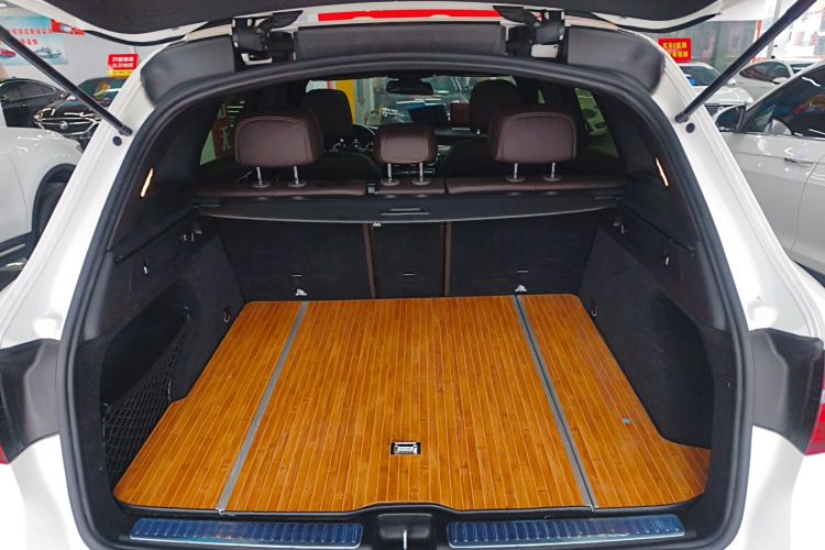 奔驰GLC 2018款 改款 GLC 260 4MATIC 动感型局部细节23