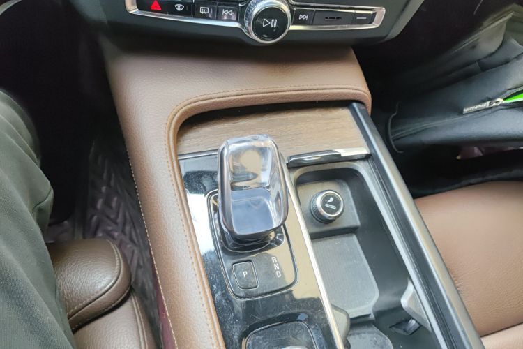 沃尔沃S90 2021款 B5 智远豪华版中控内饰18