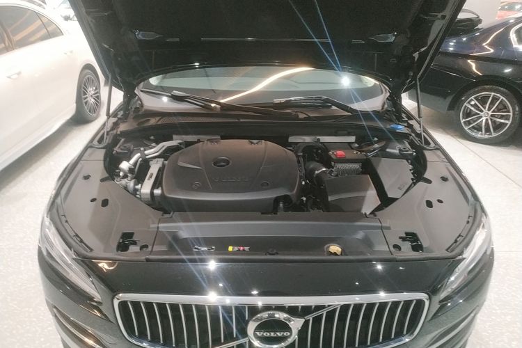沃尔沃S90 2020款 T5 智逸豪华版机舱底盘24