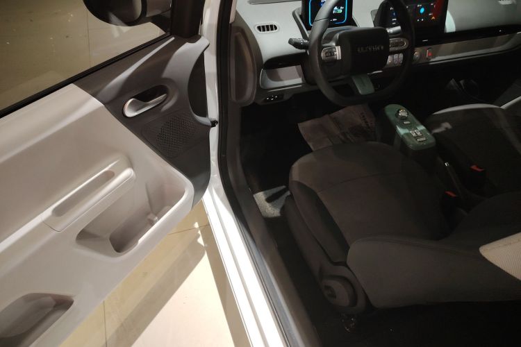 长安启源 长安Lumin 2023款 205km 香沁款中控内饰20