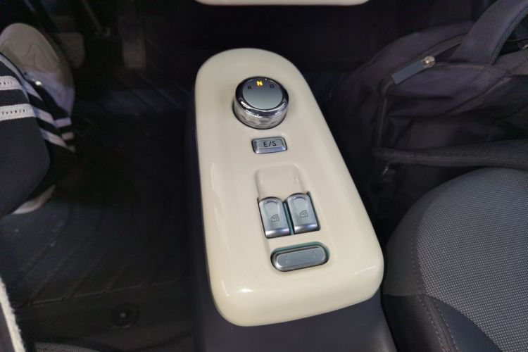 长安启源 长安Lumin 2022款 210km 香甜款中控内饰18