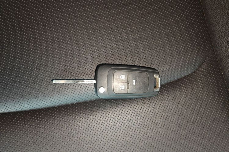 雪佛兰 科鲁泽 2020款 轻混 RS 330T 自动畅快版中控内饰11