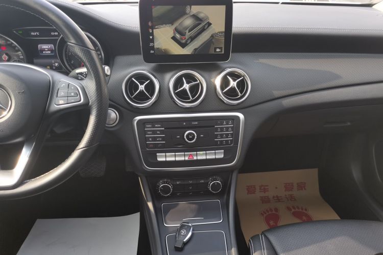 奔驰GLA 2018款 GLA 200 时尚型中控内饰16