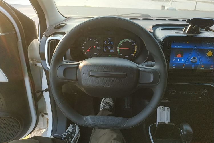 荣威 科莱威CLEVER 2022款 311km元气啵啵版中控内饰13