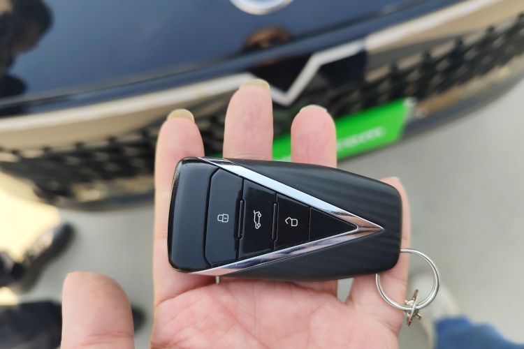 启辰大V DD-i 2023款 110km iE版中控内饰7001