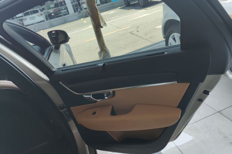 沃尔沃V90 2019款 Cross Country T5 AWD 智远版 国V中控内饰7006