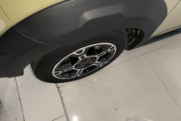 吉利银河 2025款 210km 熊猫骑士车身外观6007