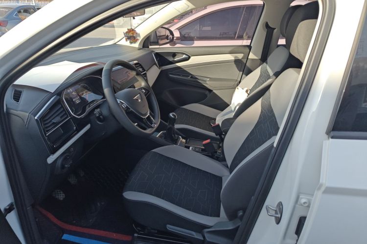 捷达VS5 2022款 280TSI 手动进取型中控内饰19