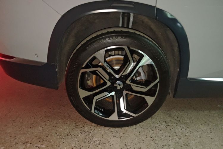 蔚来ES8 2020款 450KM 签名版 七座版车身外观6008