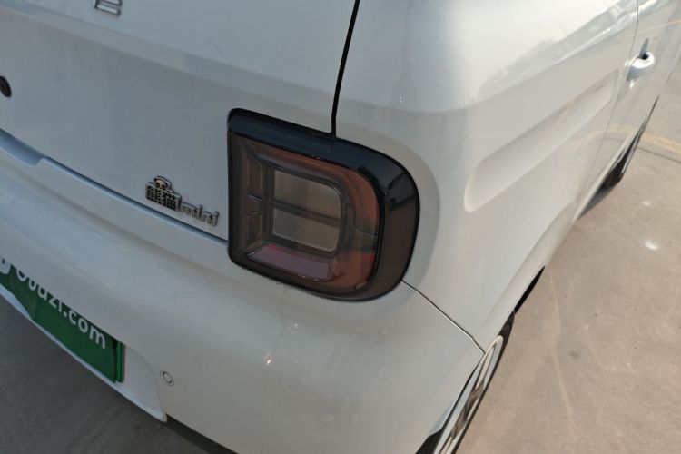 吉利银河 熊猫 2025款 210km 元气熊车身外观9