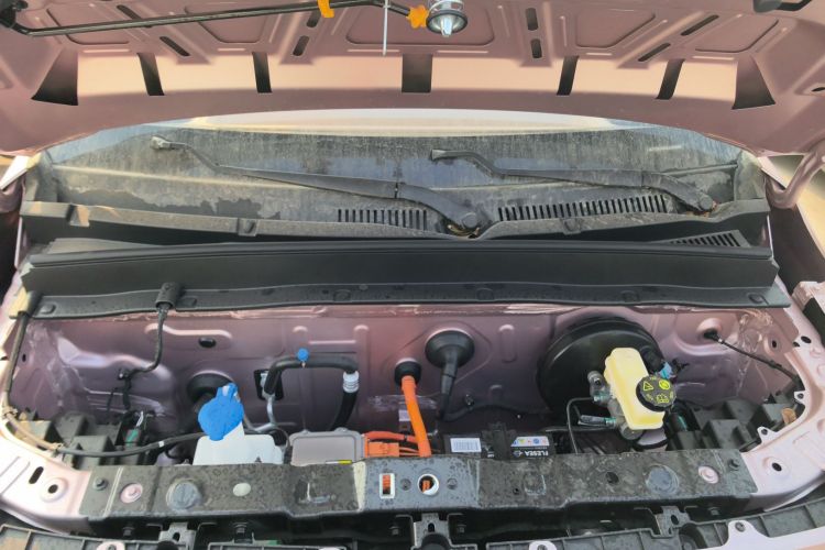 吉利银河 2024款 熊猫mini 200km 耐力熊机舱底盘24