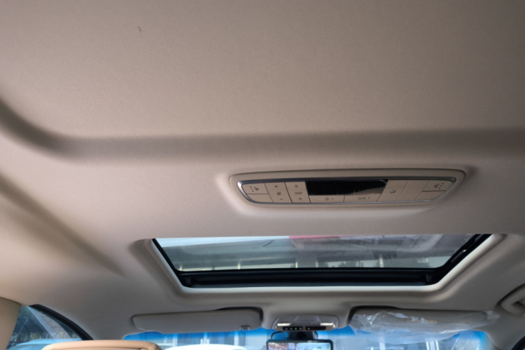 别克GL8 2023款 ES陆尊 尊享型中控内饰22