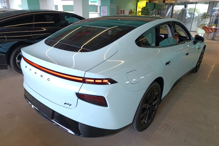 小鹏P7 2020款 670N车身外观6005