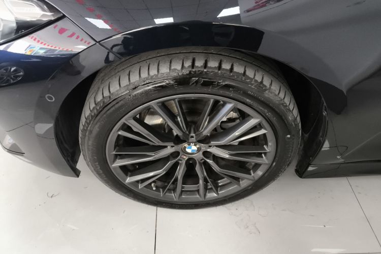 宝马3系 2024款 325Li M运动曜夜套装车身外观6007