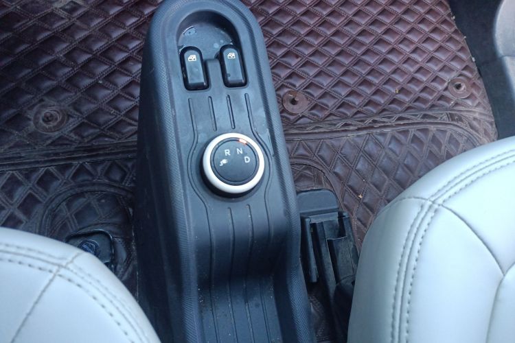 五菱汽车 宏光MINIEV 2022款 马卡龙臻享款 磷酸铁锂中控内饰18