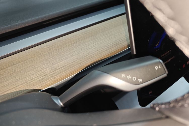 特斯拉 Model Y 2021款 长续航全轮驱动版 3D7中控内饰18