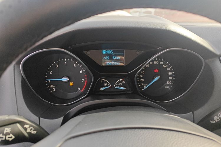 福特 福克斯 2017款 两厢 1.6L 自动风尚型智行版中控内饰14