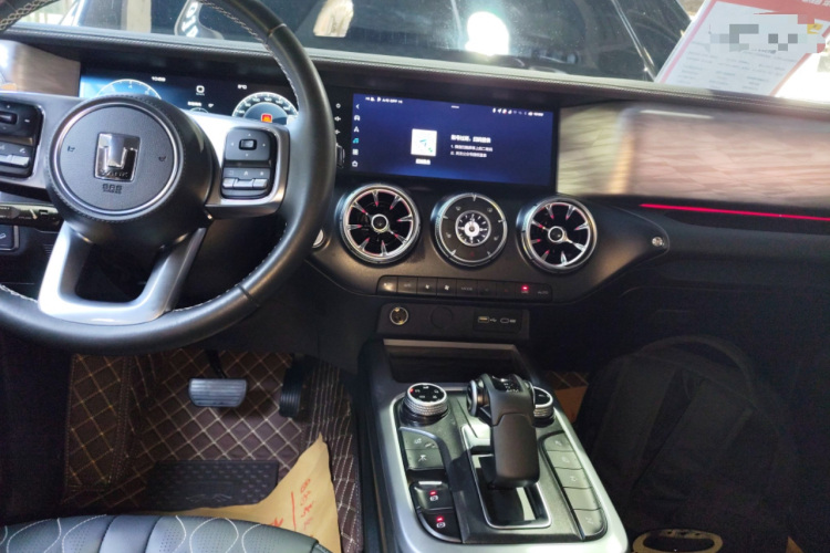 坦克300 2023款 越野版 2.0T 挑战者中控内饰16