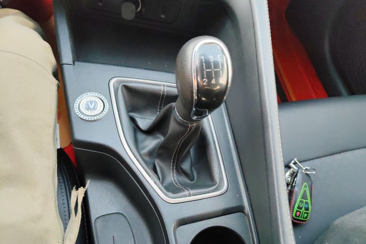 长安 逸动 2020款 PLUS 1.6L GDI 手动豪华型中控内饰18