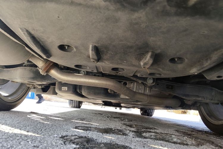 丰田 凯美瑞 2024款 双擎 2.0HXS 运动Plus版局部细节9009