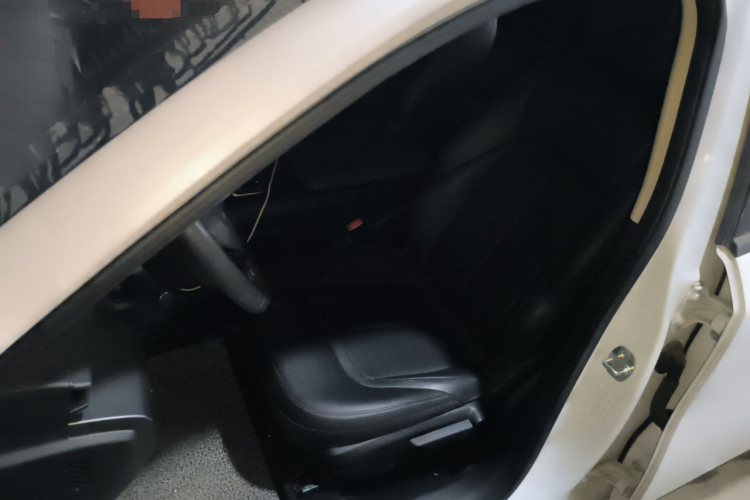 五菱汽车 五菱E5 2024款 410km 标准版中控内饰19