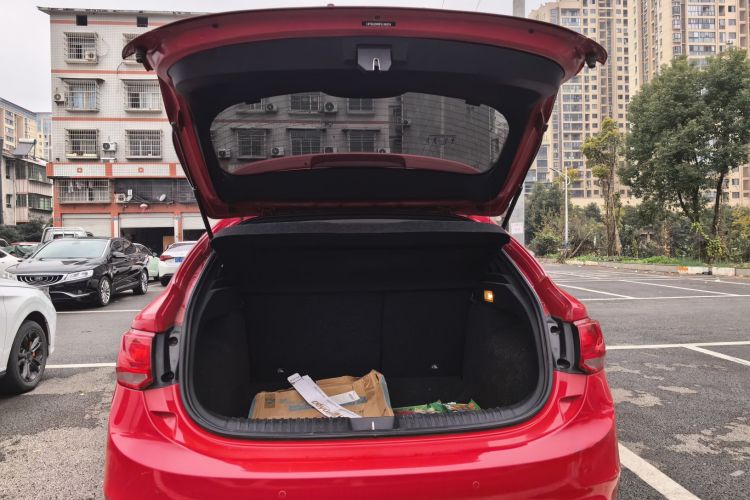 菲亚特 致悦 2014款 1.4T 自动运动版机舱底盘23