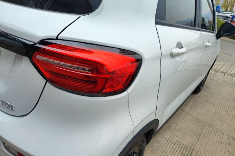 零跑汽车 零跑T03 2025款 310舒享版车身外观9