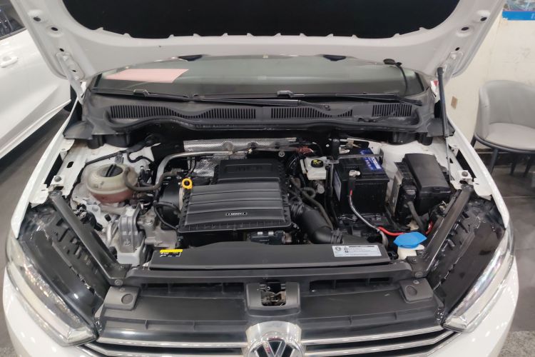 大众 高尔夫·嘉旅 2018款 1.6L 自动舒适型机舱底盘24