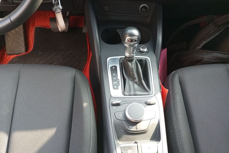 奥迪Q2L 2020款 35 TFSI 进取动感型局部细节18