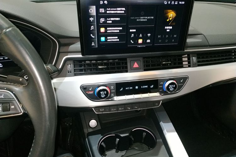 奥迪A4L 2022款 40 TFSI 豪华动感型中控内饰16