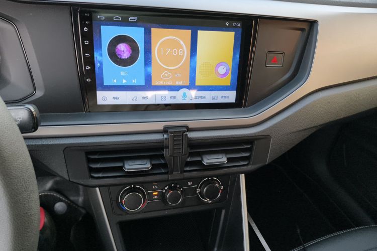 大众 Polo 2019款 Plus 1.5L 自动全景乐享版中控内饰16
