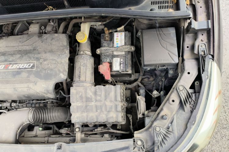 广汽传祺 传祺GS4 2015款 200T 手动精英版机舱底盘26