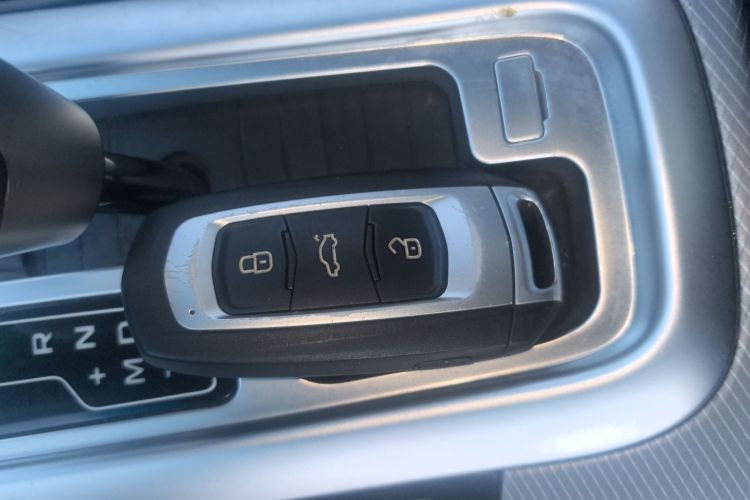 吉利汽车 帝豪GL 2018款 1.4T DCT精英智联型中控内饰7001