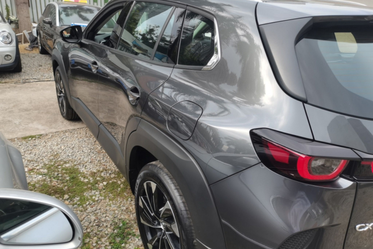 马自达CX-50行也 2023款 2.5L 智行版车身外观4