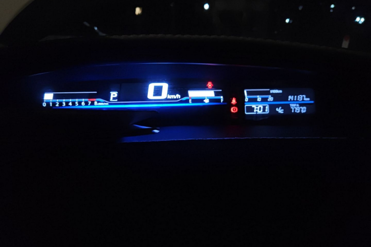 本田 杰德 2014款 1.8L 自动舒适精英版 5座中控内饰14