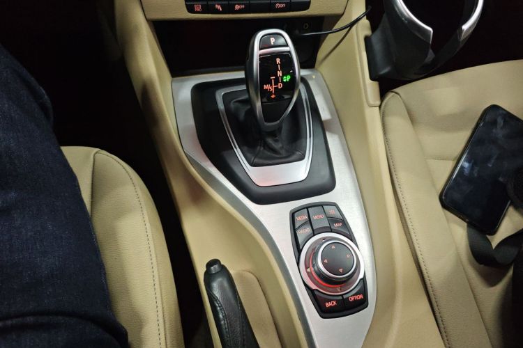 宝马X1 2014款 sDrive18i 领先型中控内饰18