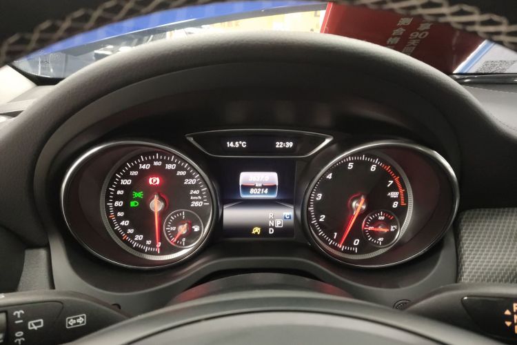 奔驰GLA 2018款 GLA 200 时尚型局部细节14