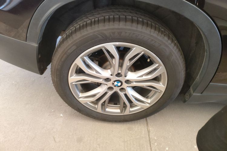 宝马X1 2018款 sDrive20Li 领先型车身外观6008