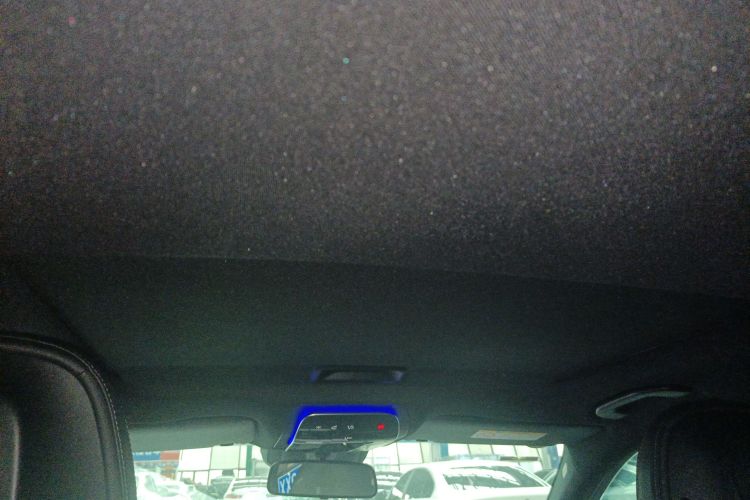 奔驰C级 2023款 C 200 L 运动版局部细节22