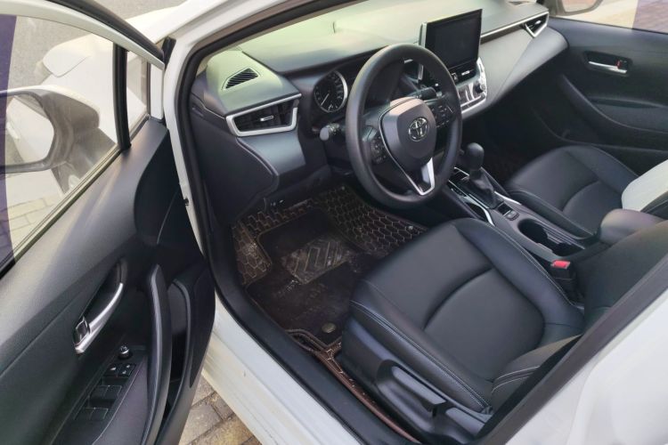 丰田 卡罗拉 2021款 TNGA 1.5L CVT精英版中控内饰20